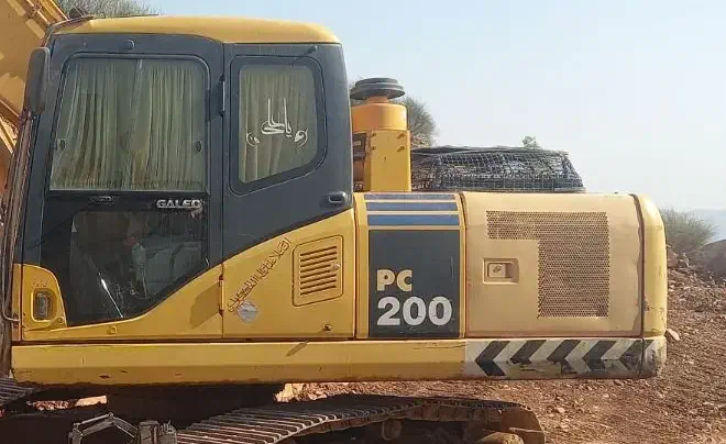 بیل مکانیکی کوماتسو ۲۰۰ خط ۷