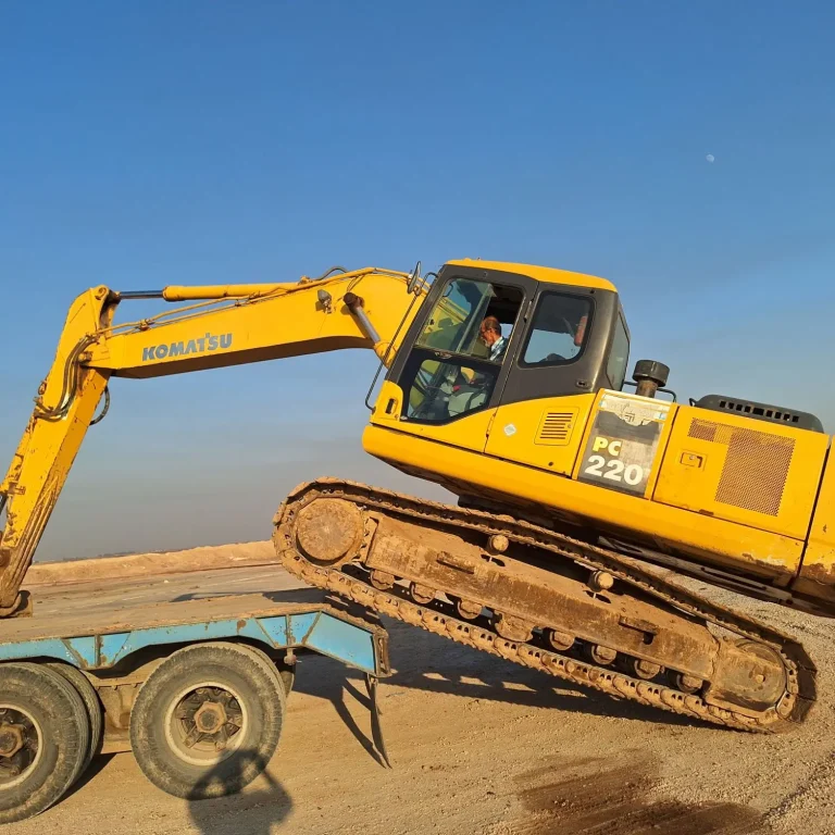 اجاره بیل مکانیکی ۲۲۰ کوماتسو زنجیری