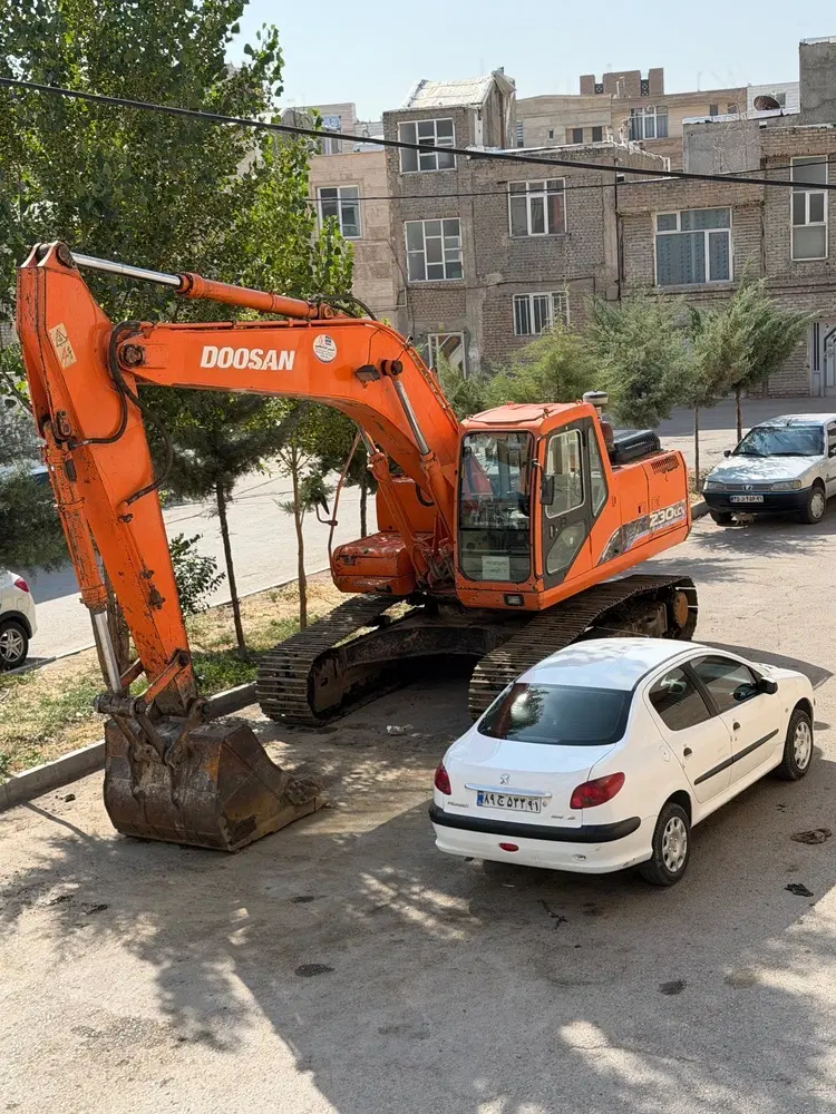 بیل مکانیکی دوسان سولار ۲۰۰۸