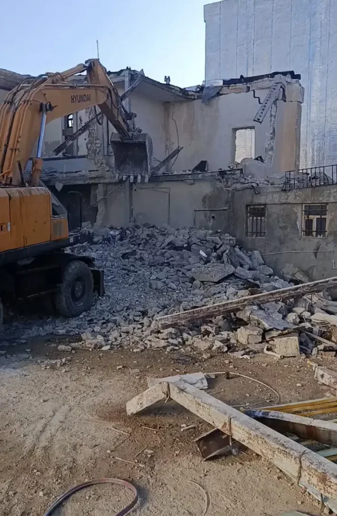 خاکبرداری شفته باتارد بیل مکانیکی کانال