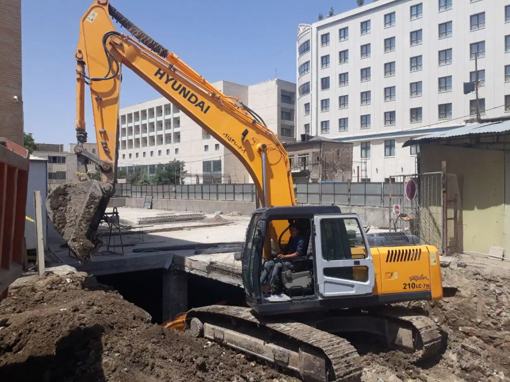 اجاره بیل مکانیکی خاکبرداری وتخریب