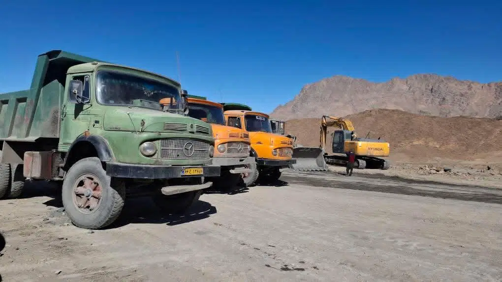 لودر ۴۷۰ و زدال ۵۰ کامیون کمپرسی بیل زنجیری