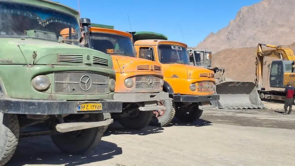 لودر ۴۷۰ و زدال ۵۰ کامیون کمپرسی بیل زنجیری
